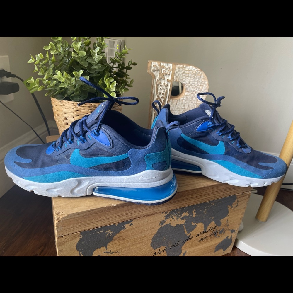 Nike - Picture 2 of 9